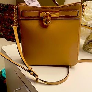 A beautiful brand new Michael Kors handbag
